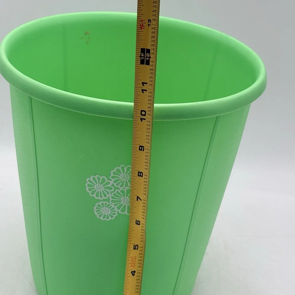 Rubbermaid 2940 Trash Can Wastebasket Bright Apple Green Round 10